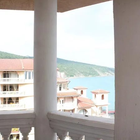 Elenite Atrium 1 Bedroom *